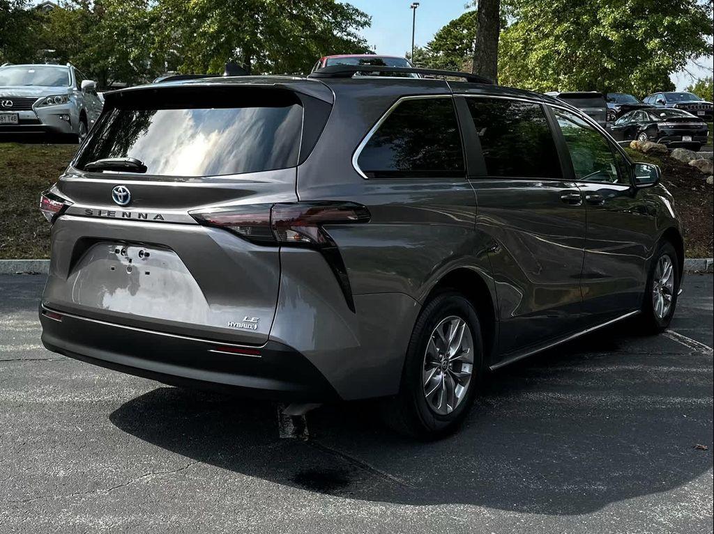 used 2024 Toyota Sienna car, priced at $39,995