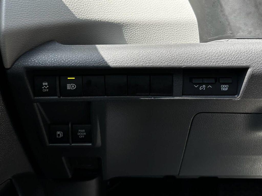 used 2024 Toyota Sienna car, priced at $39,995