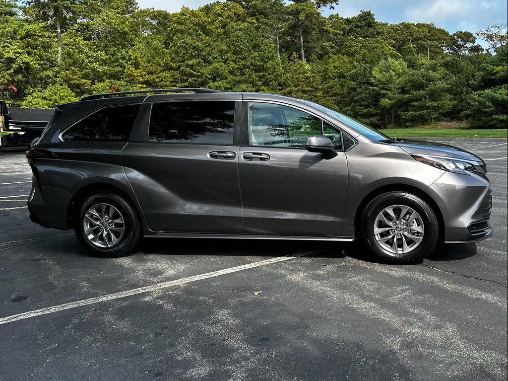 used 2024 Toyota Sienna car, priced at $39,995