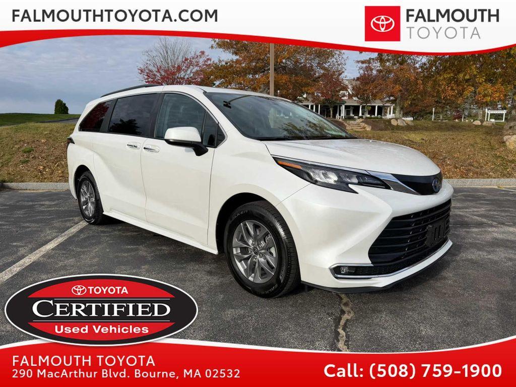 used 2024 Toyota Sienna car, priced at $45,995