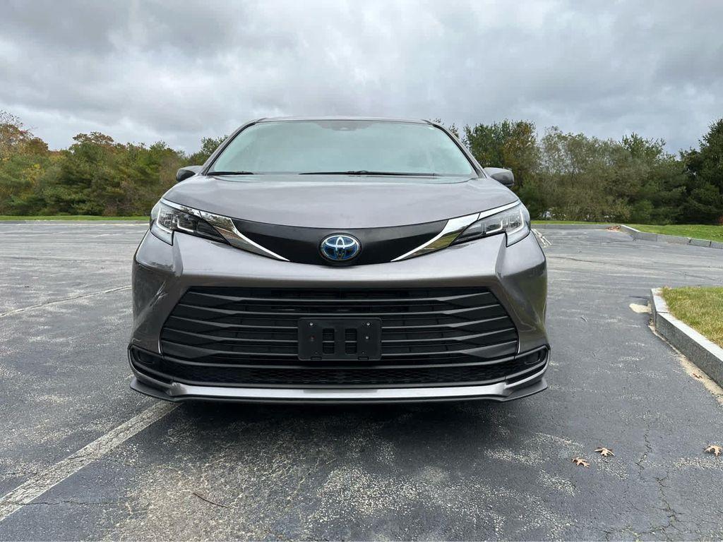 used 2023 Toyota Sienna car, priced at $38,995