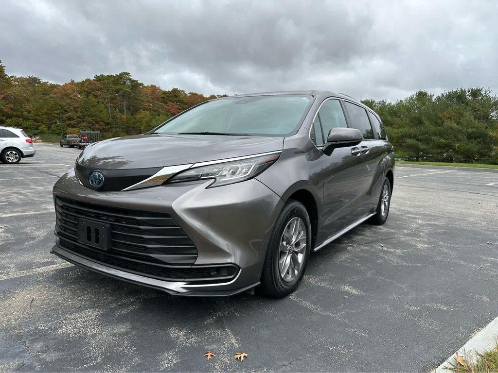 used 2023 Toyota Sienna car, priced at $38,995