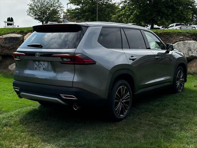 new 2025 Toyota Grand Highlander Hybrid car, priced at $62,878