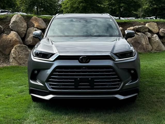 new 2025 Toyota Grand Highlander Hybrid car, priced at $62,878