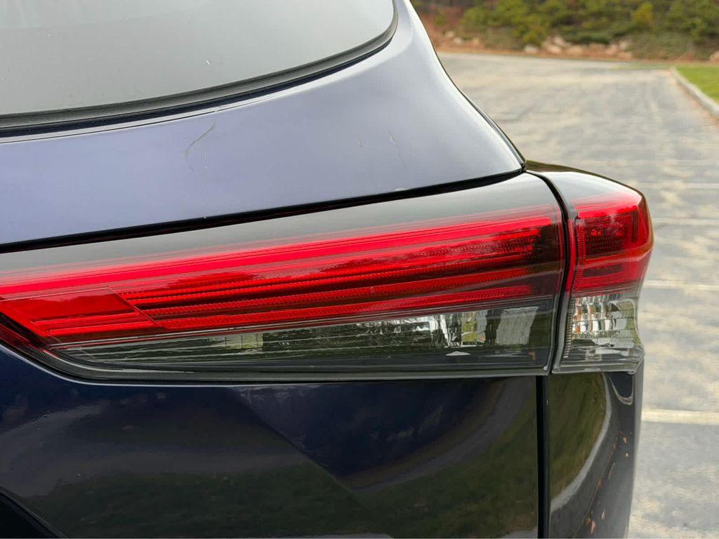 used 2021 Toyota Highlander car, priced at $27,995