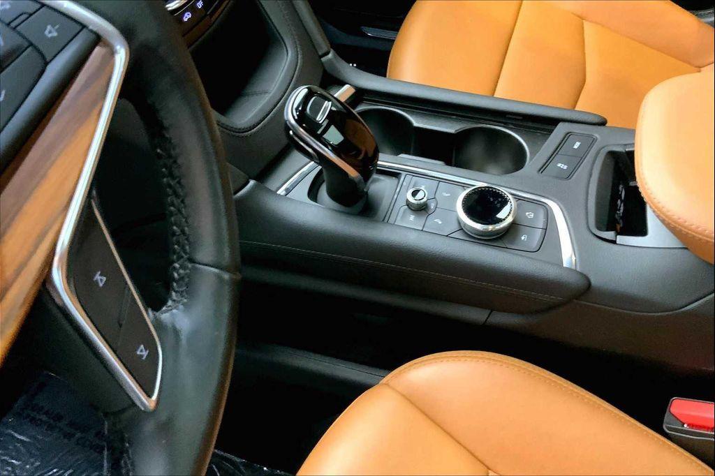 used 2022 Cadillac XT5 car, priced at $28,245