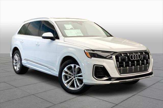 new 2025 Audi Q7 car, priced at $70,400