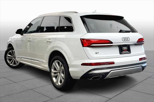 new 2025 Audi Q7 car, priced at $74,755