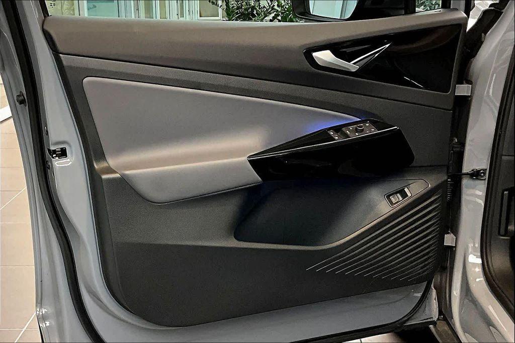 used 2022 Volkswagen ID.4 car, priced at $21,500