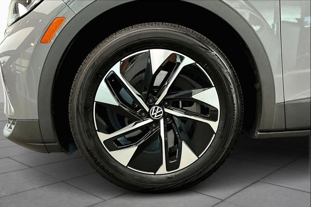 used 2022 Volkswagen ID.4 car, priced at $21,500