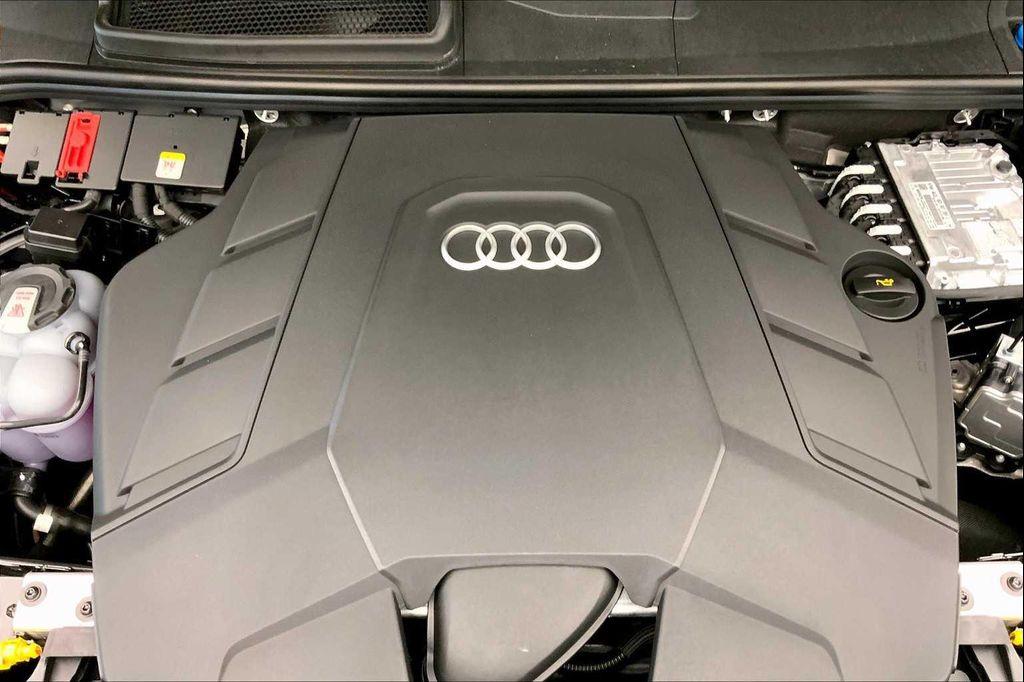 new 2025 Audi Q7 car, priced at $76,205