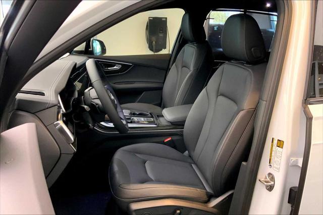 new 2025 Audi Q7 car, priced at $77,090