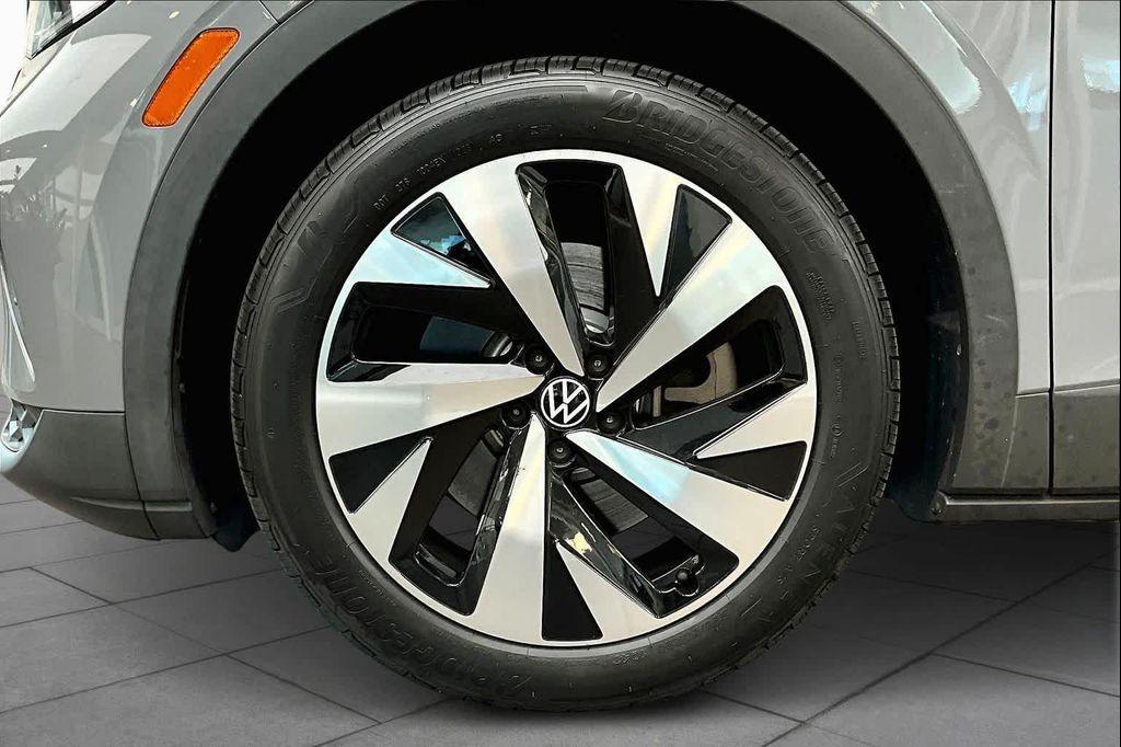 used 2022 Volkswagen ID.4 car, priced at $22,000