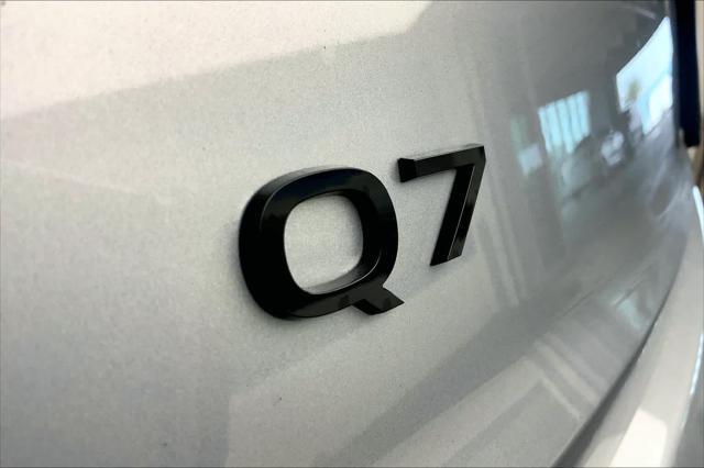 new 2025 Audi Q7 car, priced at $71,320