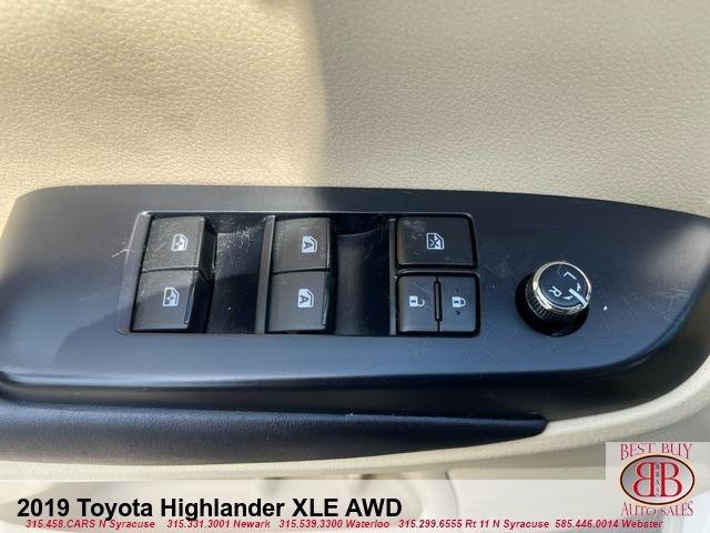 used 2019 Toyota Highlander car, priced at $23,995
