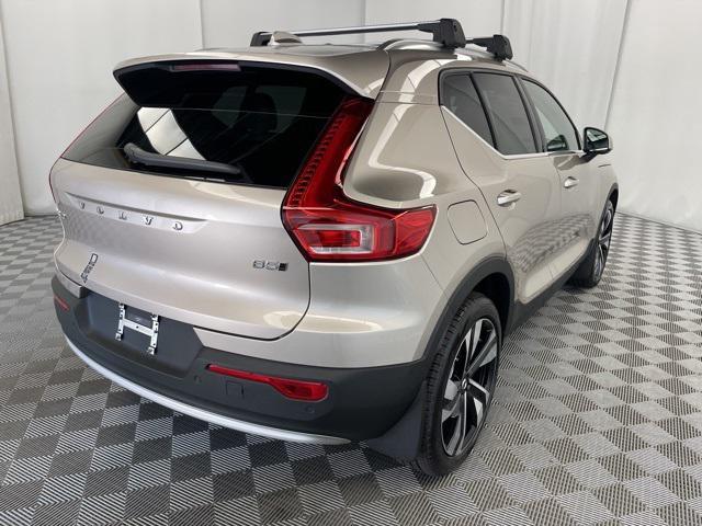 new 2024 Volvo XC40 car, priced at $46,195