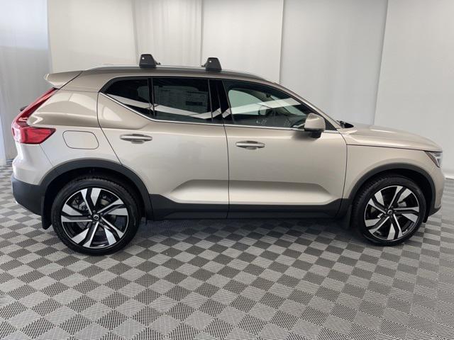 new 2024 Volvo XC40 car, priced at $46,195
