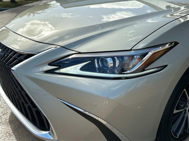 new 2025 Lexus ES 350 car, priced at $47,829