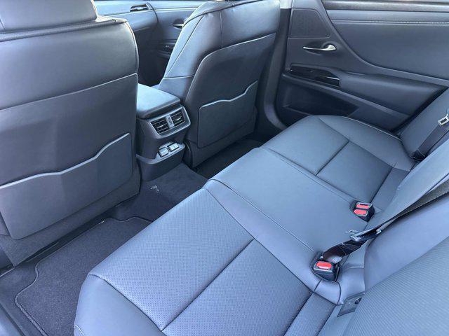 new 2025 Lexus ES 350 car, priced at $50,289