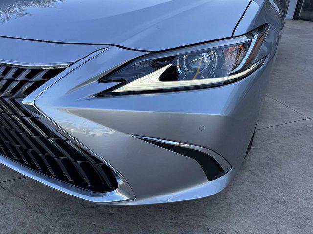 new 2025 Lexus ES 350 car, priced at $50,289