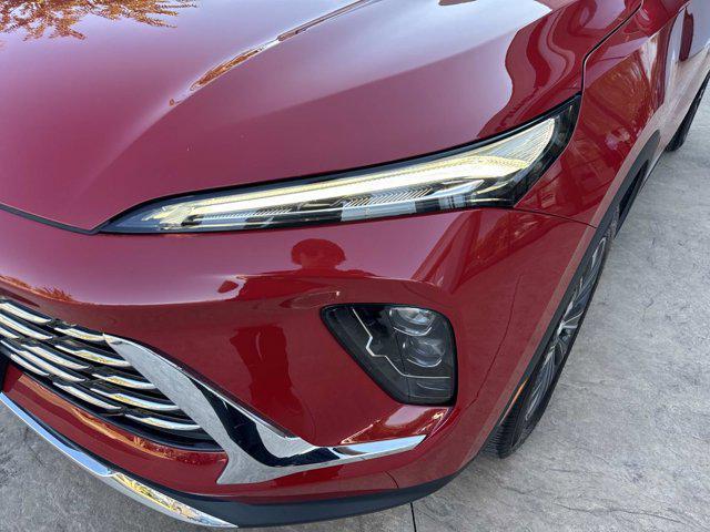 used 2025 Buick Envision car, priced at $29,440