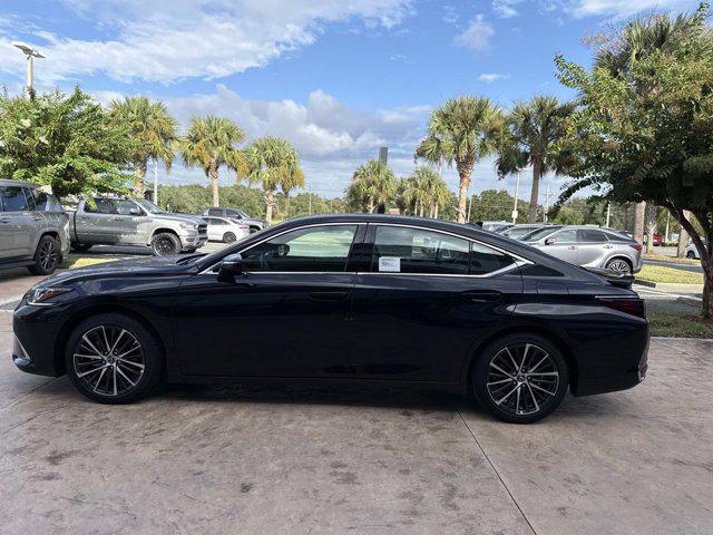 new 2025 Lexus ES 300h car, priced at $50,599