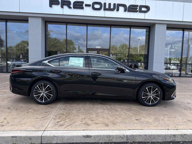new 2025 Lexus ES 300h car, priced at $50,599