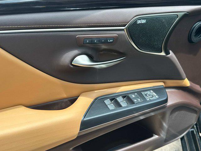 used 2021 Lexus ES 350 car, priced at $39,990