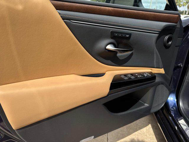 used 2025 Lexus ES 350 car, priced at $44,877