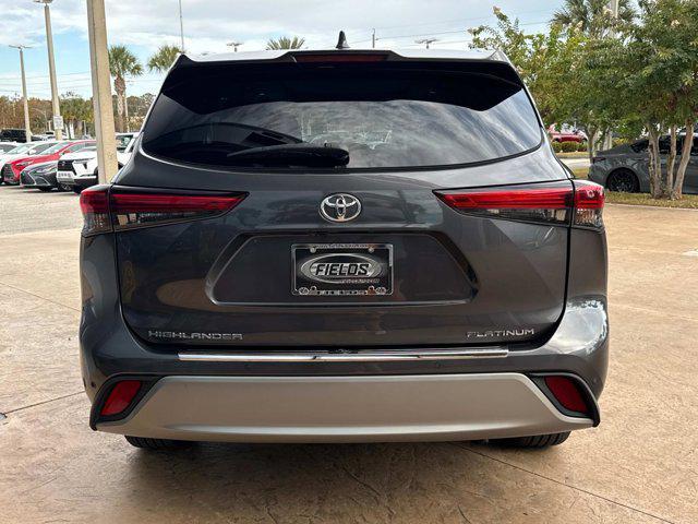 used 2020 Toyota Highlander car, priced at $31,990