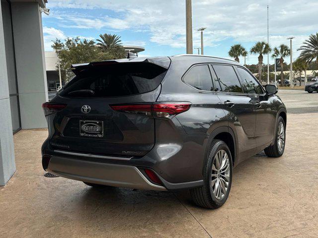 used 2020 Toyota Highlander car, priced at $31,990