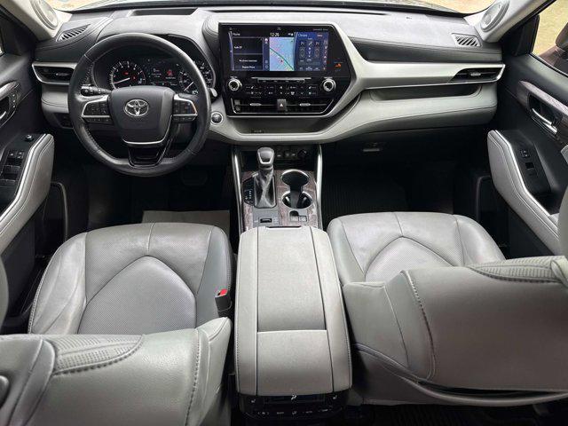 used 2020 Toyota Highlander car, priced at $31,990