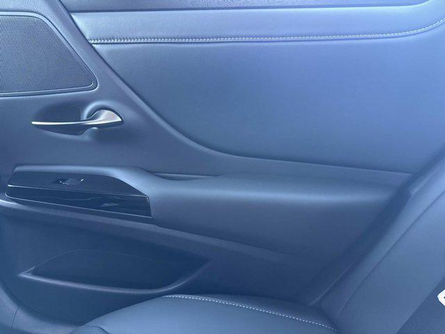 new 2025 Lexus ES 350 car, priced at $48,110