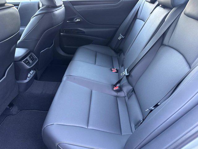 new 2025 Lexus ES 350 car, priced at $48,110