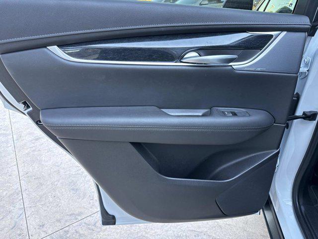 used 2025 Cadillac XT5 car, priced at $40,700