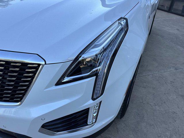 used 2025 Cadillac XT5 car, priced at $40,700