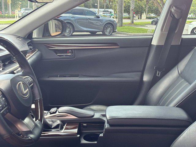 used 2016 Lexus ES 350 car, priced at $18,990