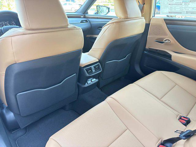 new 2025 Lexus ES 350 car, priced at $50,289
