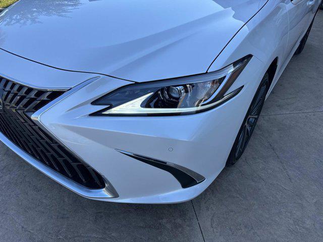 new 2025 Lexus ES 350 car, priced at $50,289
