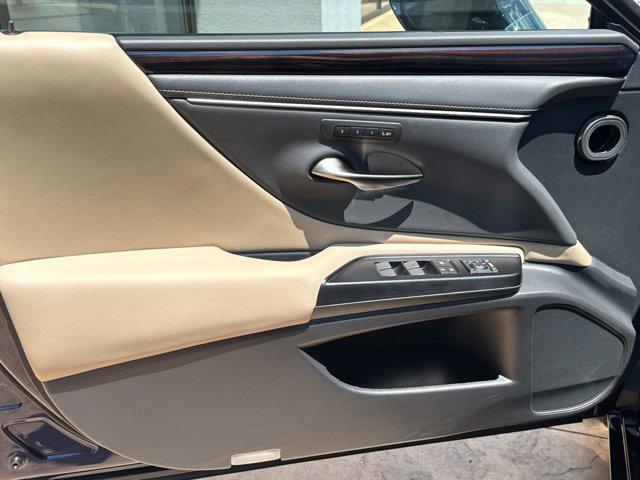 used 2020 Lexus ES 350 car, priced at $34,800