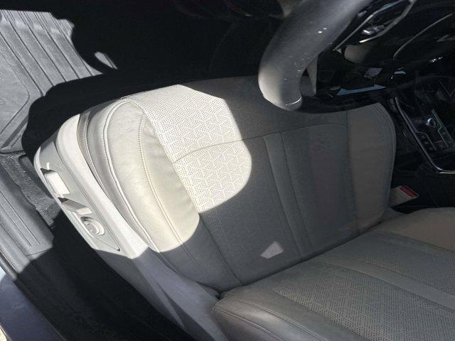 used 2022 Kia Sorento car, priced at $28,430