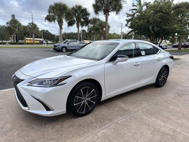 new 2025 Lexus ES 300h car, priced at $51,099