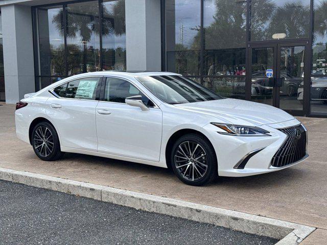 new 2025 Lexus ES 300h car, priced at $51,099