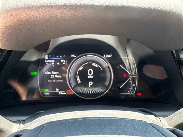 new 2025 Lexus ES 300h car, priced at $50,899