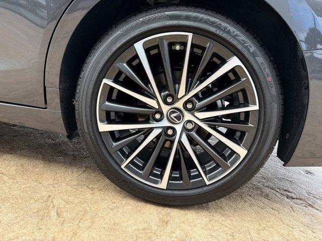 new 2025 Lexus ES 300h car, priced at $51,609
