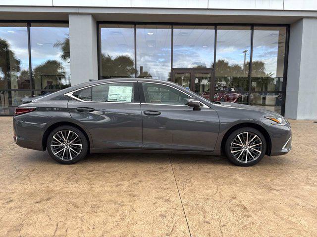 new 2025 Lexus ES 300h car, priced at $51,609