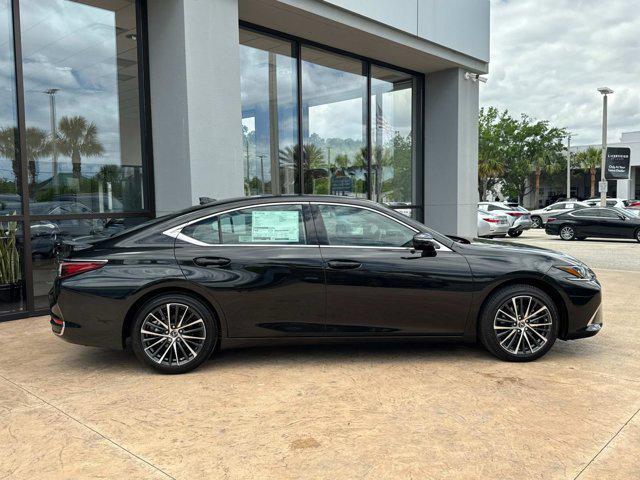 new 2025 Lexus ES 300h car, priced at $50,204