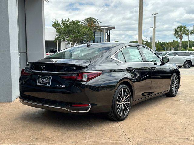 new 2025 Lexus ES 300h car, priced at $50,204