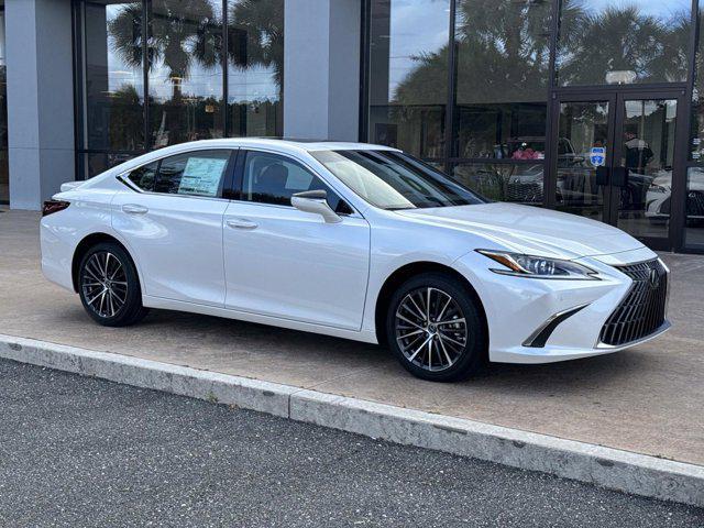 new 2025 Lexus ES 300h car, priced at $51,099