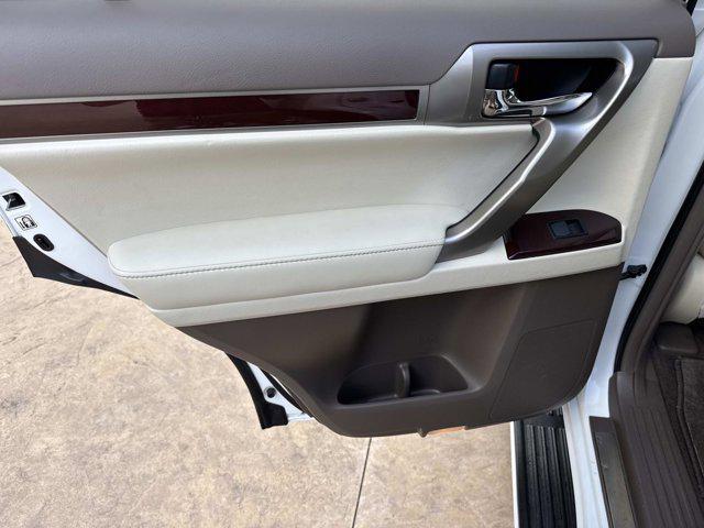 used 2019 Lexus GX 460 car, priced at $27,800